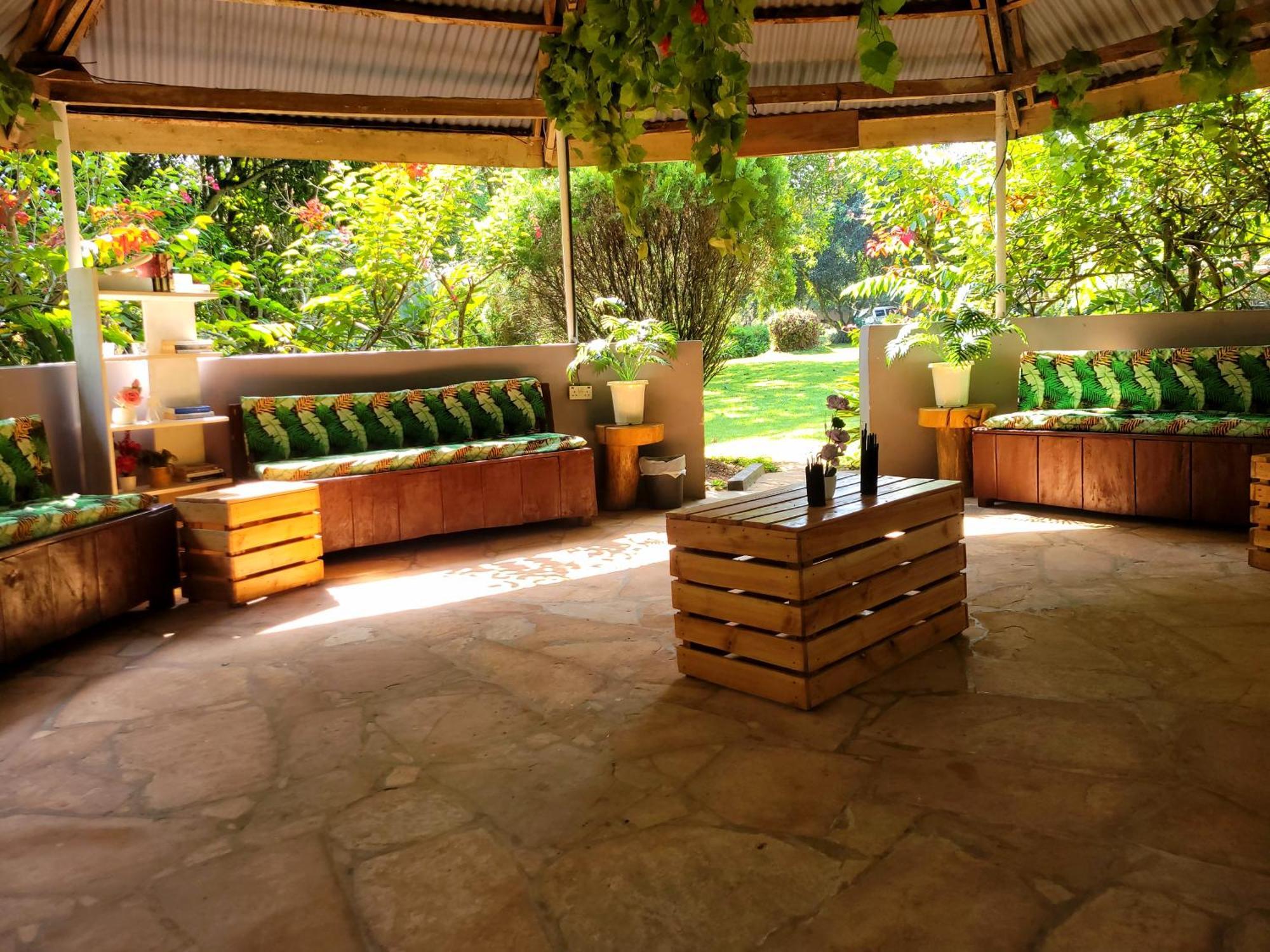 Hotel Philo Leisure Gardens Kalangala Exterior foto